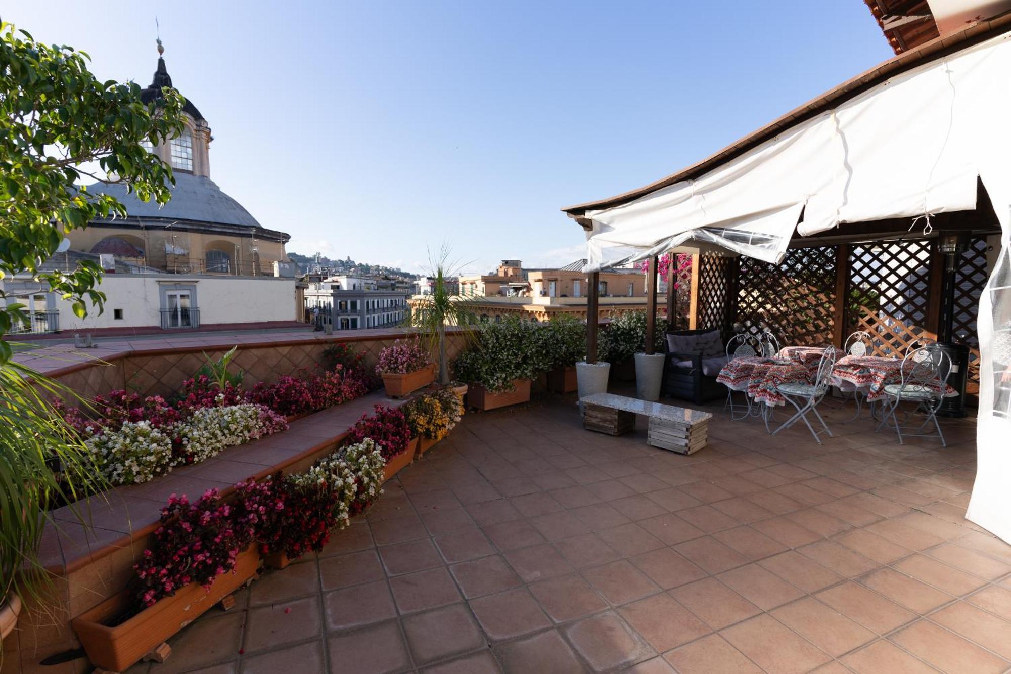 L'Attico Fuggente Hotel Napoli Bagian luar foto
