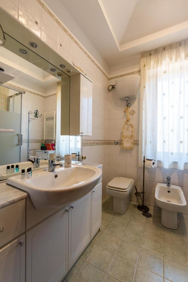 L'Attico Fuggente Hotel Napoli Bagian luar foto