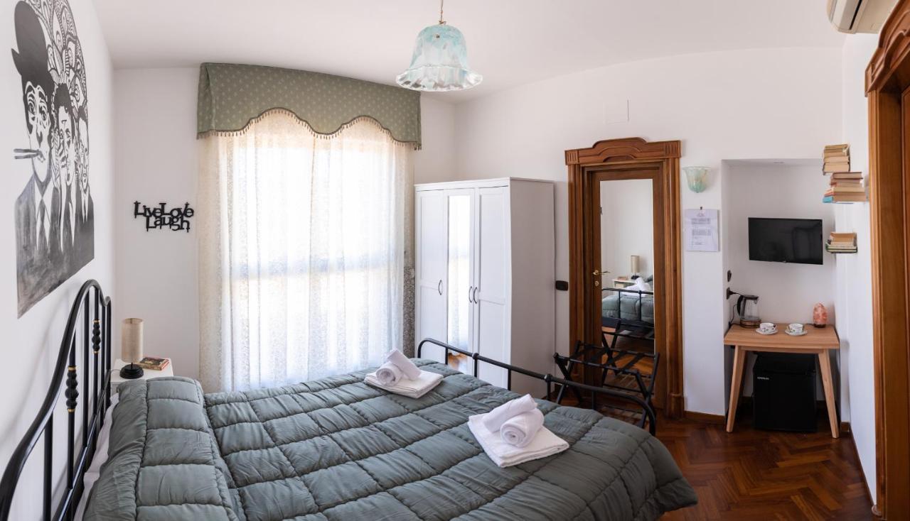 L'Attico Fuggente Hotel Napoli Bagian luar foto
