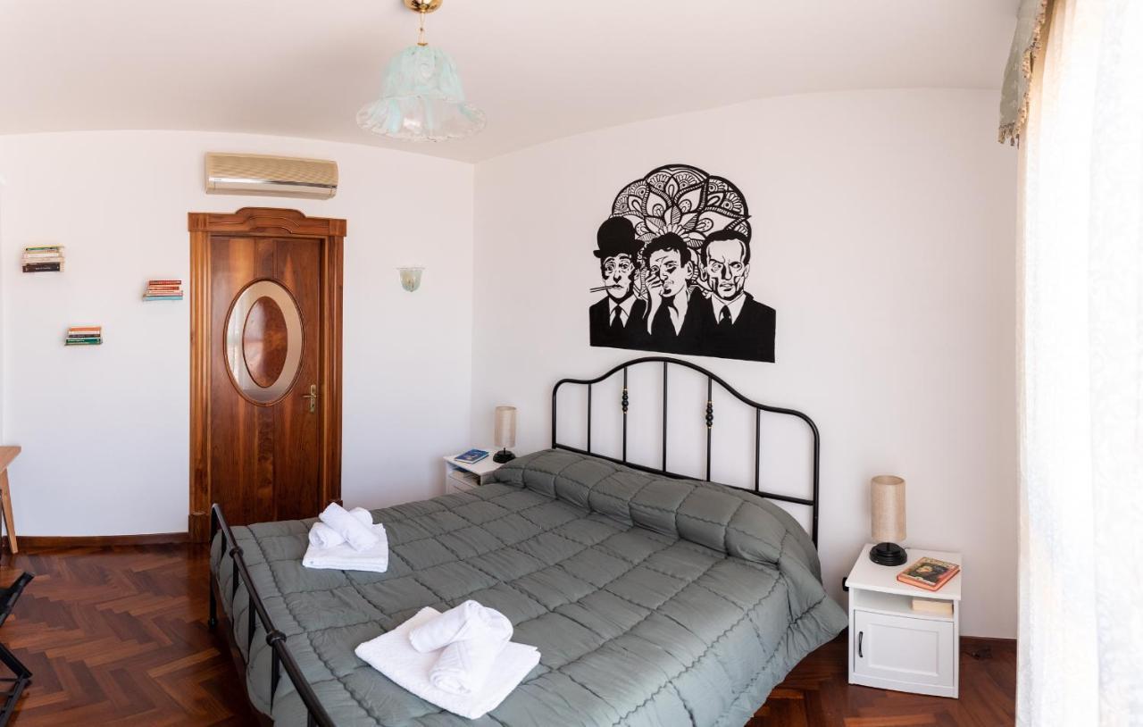 L'Attico Fuggente Hotel Napoli Bagian luar foto